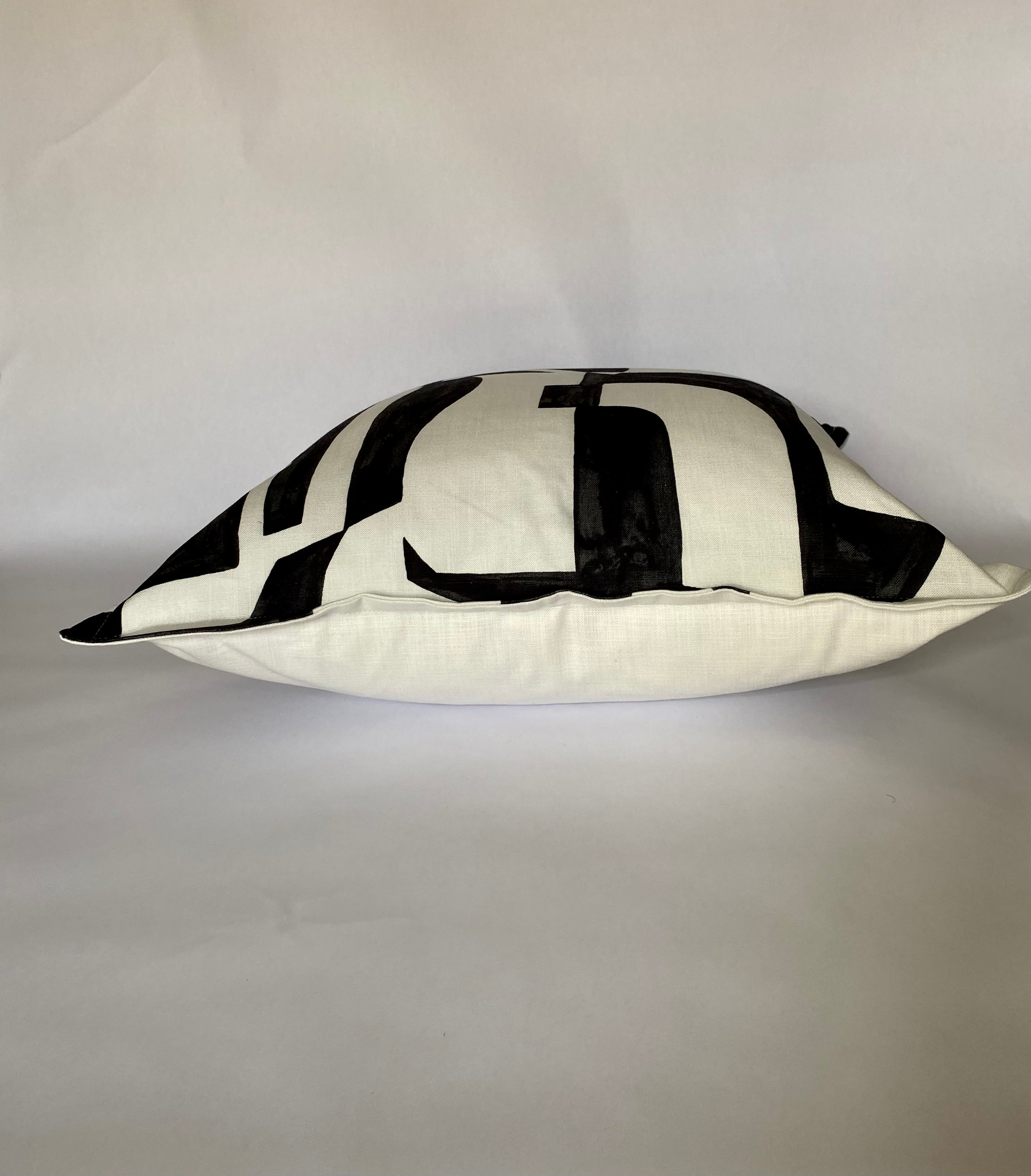 Miwok White & Black