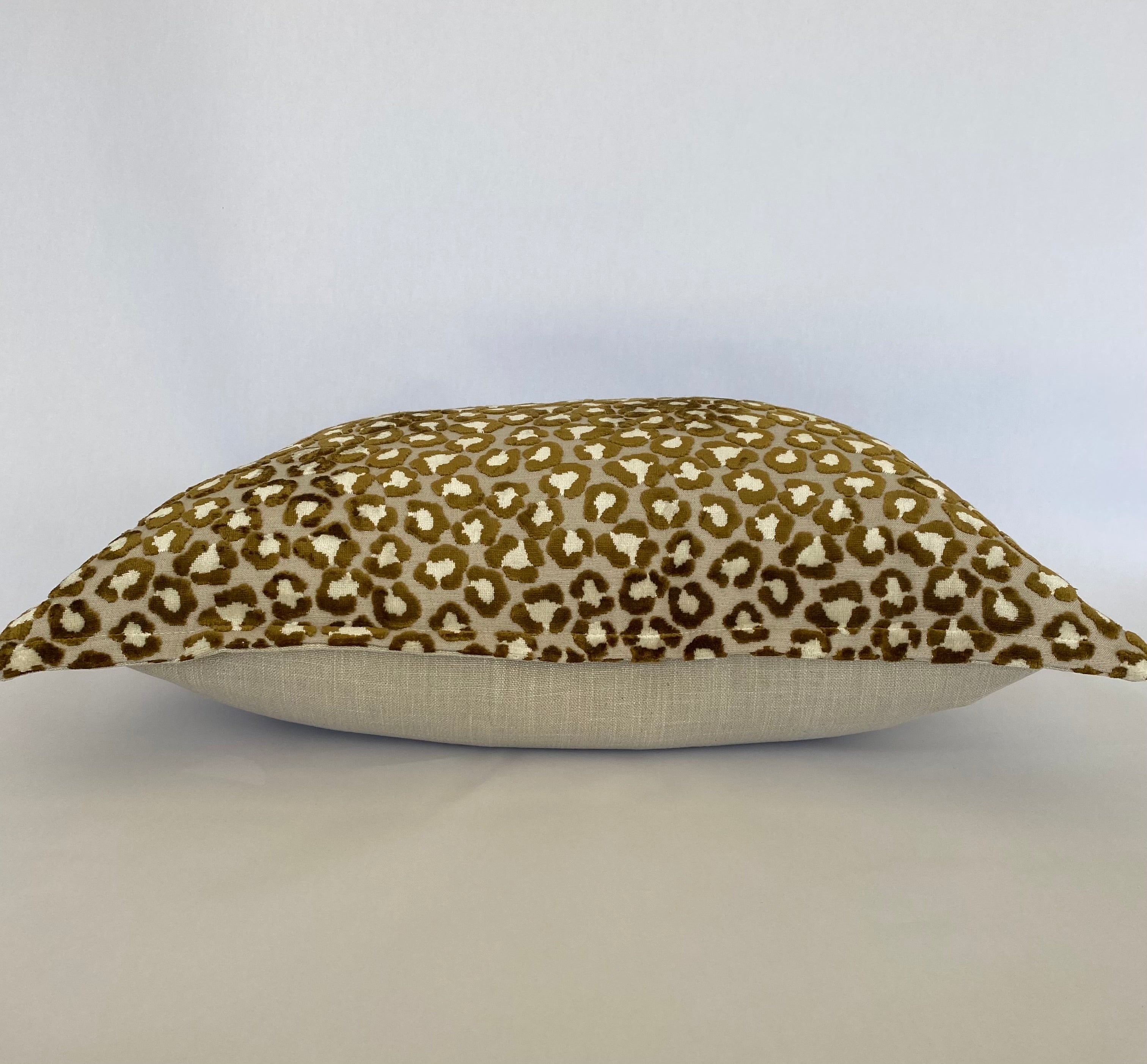 Feline Velvet Leopard