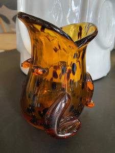 Gaping glass froggie