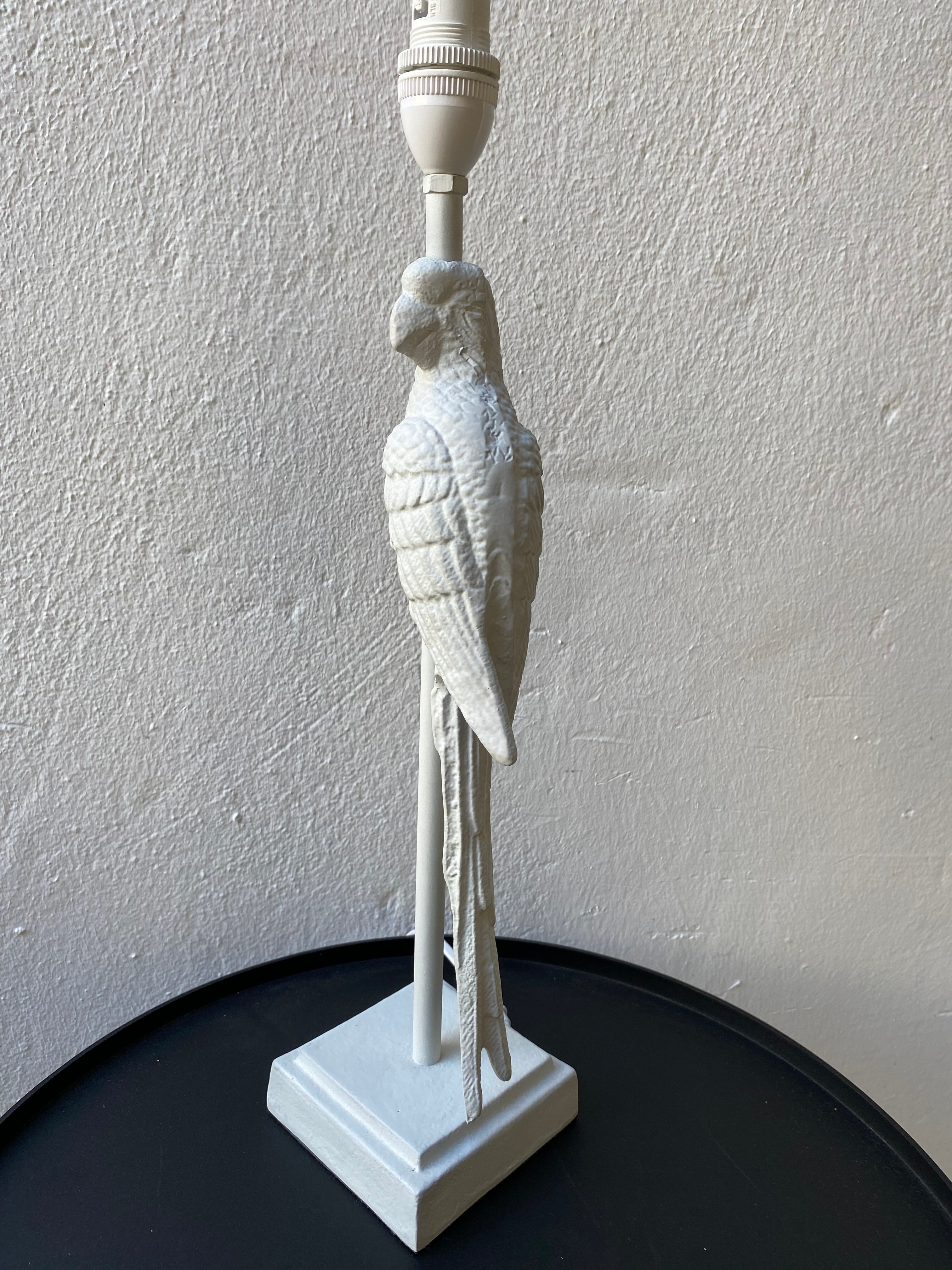 Parrot white lamp base